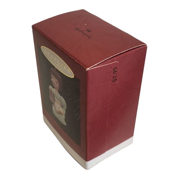 Prayer for Peace Hallmark Keepsake Ornament sculpted by Joyce Lyle 1996 - Picture 7 of 11